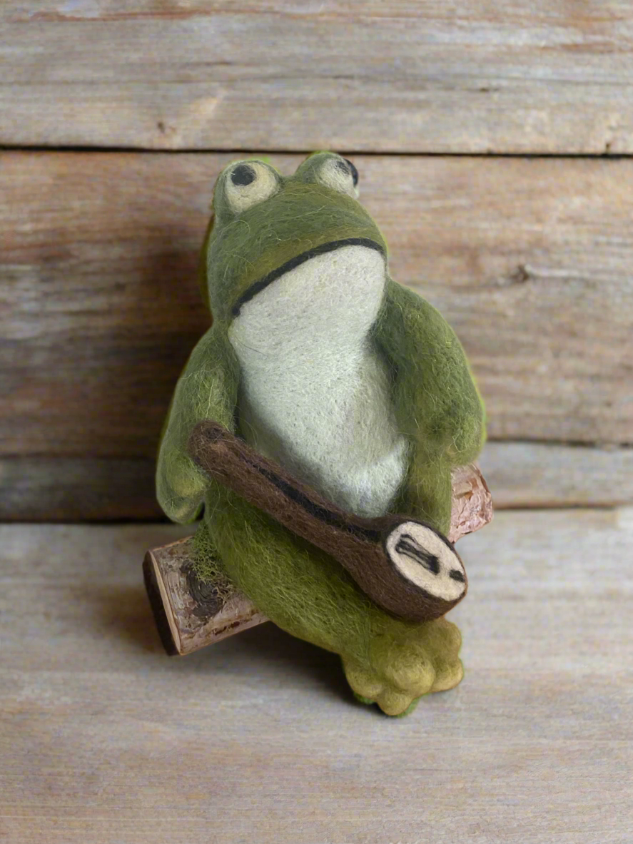 Needle Felted Strummin’ Frog